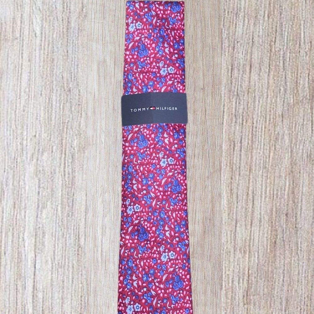 Tommy Hilfiger Floral Tie